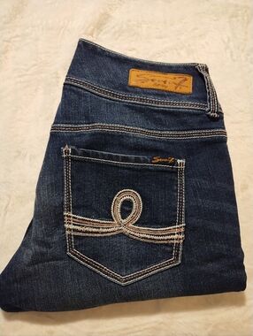 Seven7 Dark Blue Straight Leg Jean Capris with Embroidered Back Pocket